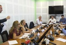 Deputetët e LDK-së e lëshojnë mbledhjen e Komisionit për Energji, Zemaj e quan hajn deputetin e VV-së