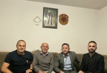 Ministri Mehaj viziton familjen e dëshmorit në Podujevë: Ai u kthye nga Gjermania për të veshur uniformën e UÇK-së