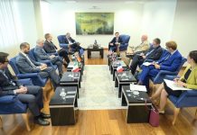 Detaje nga takimi i Kurtit me Shefin e Zyrës së BE-së në Kosovë dhe ambasadorët e vendeve të Quint-it