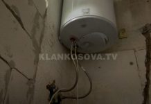 Telat e rrymës në banjë ia marrin jetën shtatëvjeçarit (VIDEO)