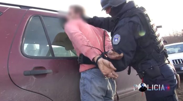 policia-speciale-podujeve-3-arrestime-1-800x445