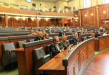 Doarsa Kica, aderimi i vitit për LDK-në – sa deputetë i ka tash partia më e vjetër në vend