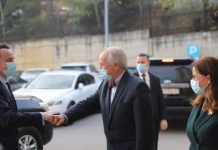 Ky është personi që do të zëvendësojë Rifat Latifin në pozitën e Ministrit të Shëndetësisë