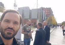 Frashër Krasniqi në Podujevë, thotë se inspeksioni dhe Policia tentuan t’ua largojnë tendën ku shpërndanin programin e PSD-së