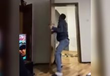 Festa e çmendur e kosovarit: Nuk di çfarë të bëjë, e nxjerr derën nga vendi /VIDEO