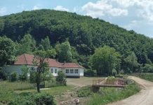 Shkolla në këtë fshat të Podujevës që ka vetëm 8 nxënës (VIDEO)