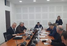 “Nuk mbahet shteti kështu”, Bekë Berisha ‘nervozohet’ me deputetët e VV-së