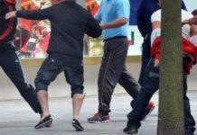 Aksidentohen dhe rrahen, kërcet grushti – shtatë persona përfundojnë në Polici