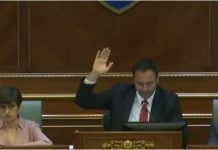 “Glauk Konjufca e bën qeverinë“