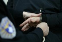 Vjedhje e rëndë në Podujevë, kapet hajni në flagrancë – policia tregon inicialet dhe moshën e tij