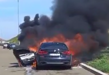 Digjet një veturë, pamje nga vendi i ngjarjes