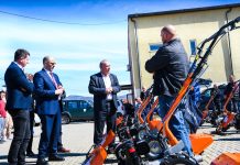 Shpërndahen motokultivatorët për fermerët në Podujevë (FOTO)