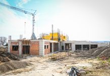 Pamje nga ndërtimi i këtij objekti milionësh në Podujevë