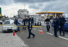 E rëndë: Gjendet i vdekur një person brenda një veture