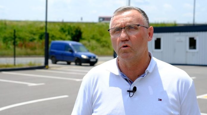 “S’po mund të vozis prej mërzisë”, rrëfimi prekës i taksistit që barti 15 vjet familjen Pacolli