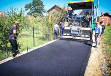 Asfaltohen rrugët në këto fshatra të Podujevës (PAMJE)