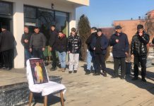 Gazetari kosovar: Policia tentoi t’ia lë fajin 18-vjeçarit të vrarë, familja e njërit nga të dyshuarit ka lidhje me Policinë
