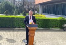Tahiri: Kurti është dorëzuar dhe po kërkon zgjedhje