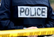 Policia jep detaje për plagosjen e dy personave në Podujevë: Gjashtë të arrestuar, i dyshuari kryesor në arrati