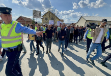 Podujevë; Banorët e Gllamnikut: Kur të na vdesë dikush s’na duhet kurrgjë rreth-rrotullimi (Pamje)
