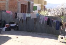 “U dasht me ndërpre shkollën” – Familja e 16-vjeçares nga Podujeva në kushte të rënda, ajo dhe babai i saj kërkojnë ndihmë
