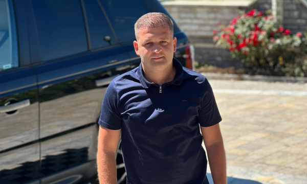 45456FB1-10F8-41B7-85FE-051DE188D072