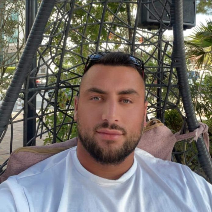 7CA6EDA3-A63D-4773-B318-6409C434E8C6