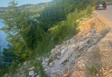 PDK në Podujevë: Jemi të shqetësuar për gjendjen e rrugës në Batllavë (Pamje)