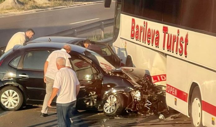 20EAC369-6C29-4ACD-B625-9800D0E51A23