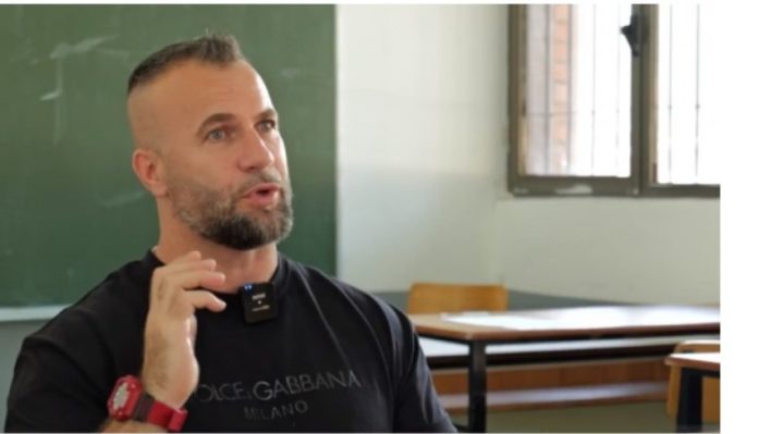 3C06CB57-A2EA-494F-8DF3-3DF0DEB25DFA