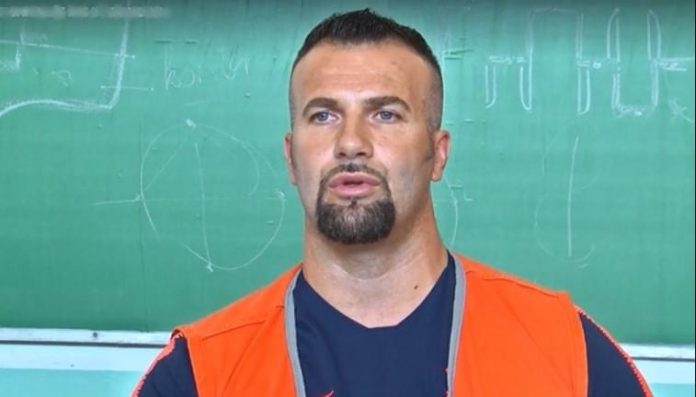 4FD56BF4-8049-43E4-9A72-9216EC9AEB75