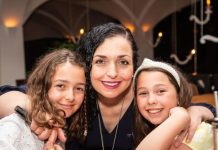 Presidentja Osmani ndan një foto me vajzat e saj: Dy dritat e syve