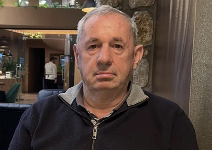 935B7C47-4245-4EF1-B154-46A30907288A