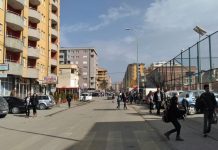 Një këmbësor në gjendje të rëndë pas goditjes nga vetura në Fushë-Kosovë