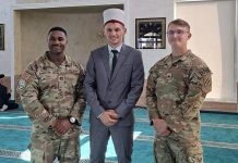 Ushtarët amerikanë marrin pjesë në Xhuma në këtë fshat të Podujevës (Pamje)