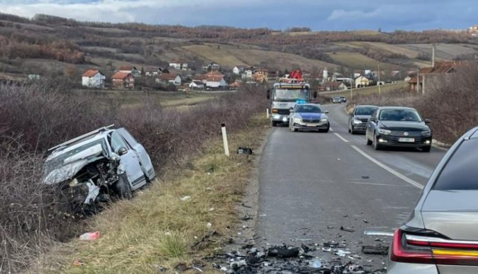 E664E776-7CC1-4C0F-AED2-36B01C2C32CF