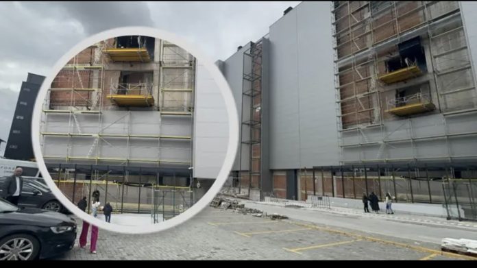Vdes një punëtor në vendin e punës në Prishtinë