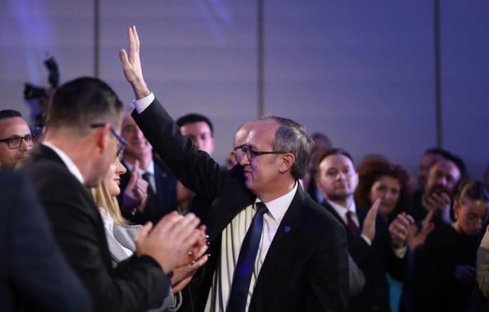 Avdullah Hoti kritikon Lumir Adixhikun: LDK-ja ka nevojë për lidership të ri