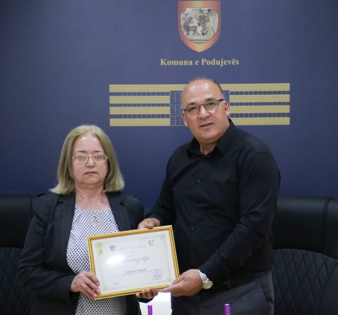 18DFD879-689B-482F-9E8B-FDA1728A9AD2