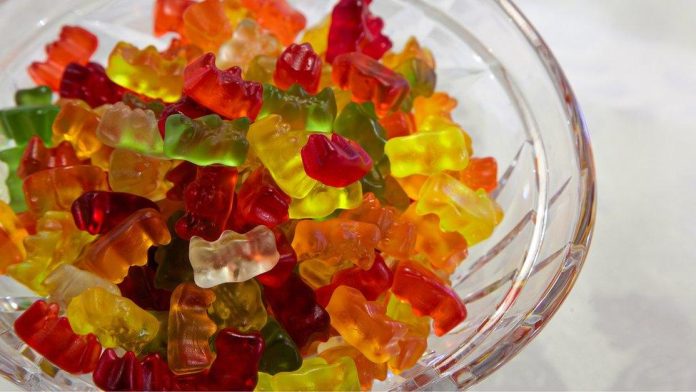 Ky shtet tërheq qeset me ëmbëlsira Haribo pasi u gjet kanabis