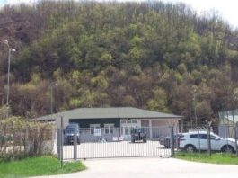 Dy shtetas algjerianë arratisen nga Qendra e Azilantëve në Vranidoll – Policia në kërkim