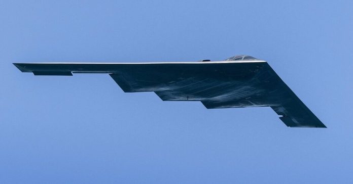 Bombarduesit amerikanë B-2 nisen drejt bregut perëndimor mes tensioneve me Iranin
