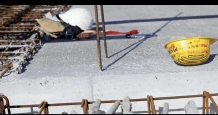 E rëndë: Ky është 49-vjeçari që vdiq fatalisht pasi ra nga kulmi ku po punonte