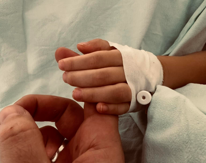 2D710D27-F744-4D56-BFB9-F58FF5720E82