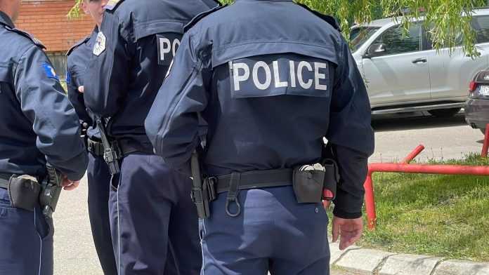 Tragjedi: 3 vjeçari goditet për vdekje nga vetura në oborrin e shtëpisë