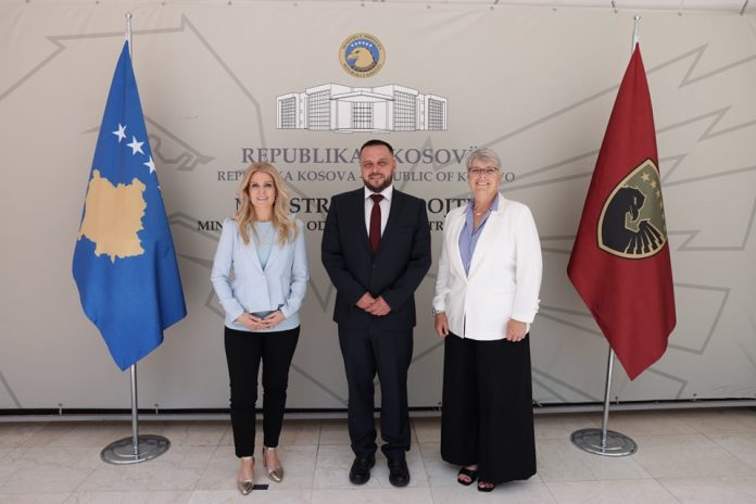 Maqedonci pret një delegacion nga Iowa, temë diskutimi thellimi i bashkëpunimit Kosovë-SHBA