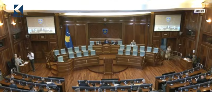 Nis seanca e 33-të në përpjekje për konstituimin