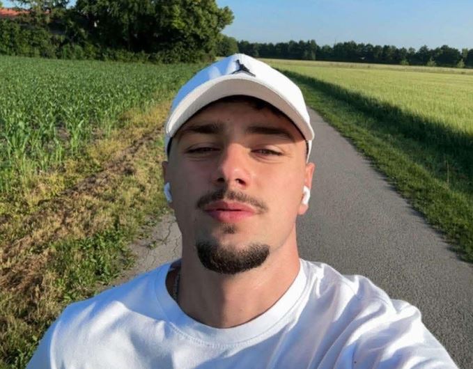 E2C6CEAC-414F-4E9E-B810-7A33F78BB66C