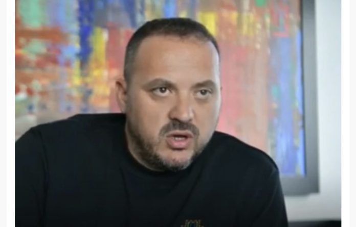Kërquki paralajmëron: Sonte e publikojmë videon e plotë që s’u transmetua kurrë – Agoni u mbyt nga policët