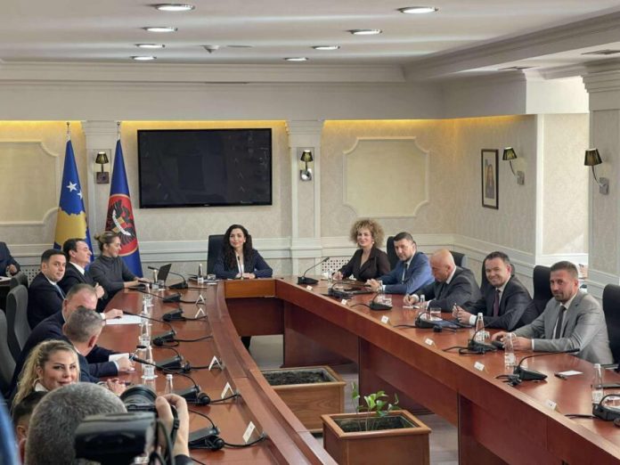 19E3B344-F374-4A6A-943F-083F6EDC818A